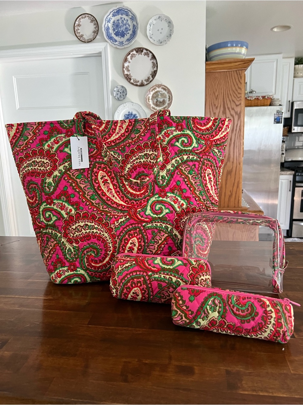 Vera Bradley Capri Pink Essential Grand Tote & Toiletry Pouches
